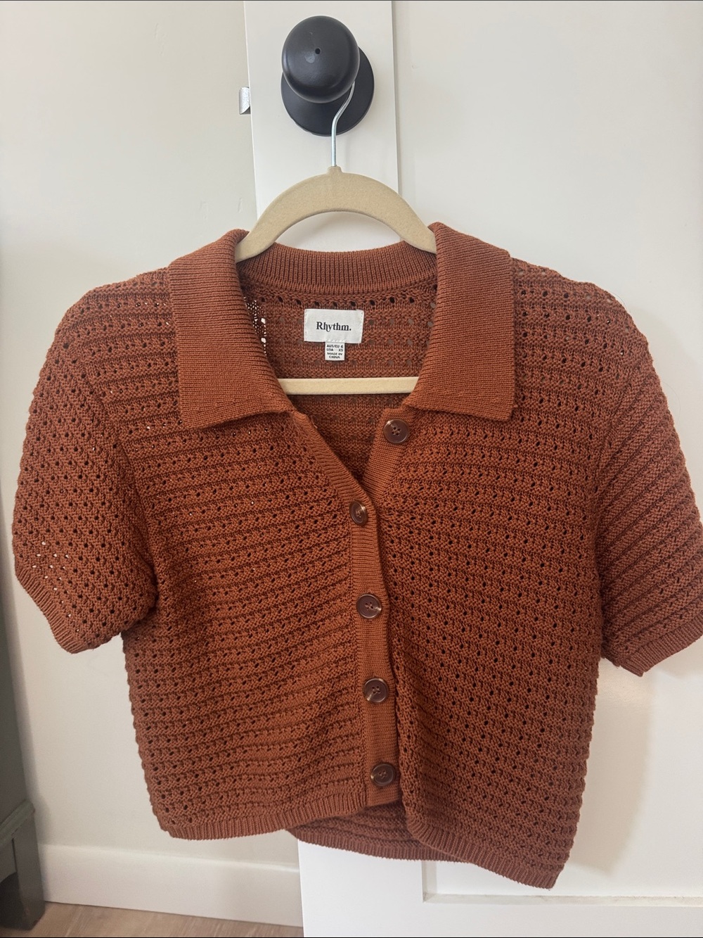 Rhythm. Short-Sleeve Crochet Cardigan in Rust
